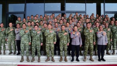 Kasad Dampingi Panglima TNI Terima Kunjungan Silaturahmi Kapolri di Mabes TNI