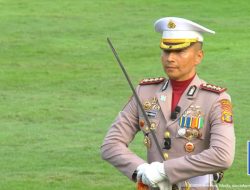 Presiden Puji Tertibnya Upacara Penurunan Bendera, Danup Diminta Langsung Menghadap